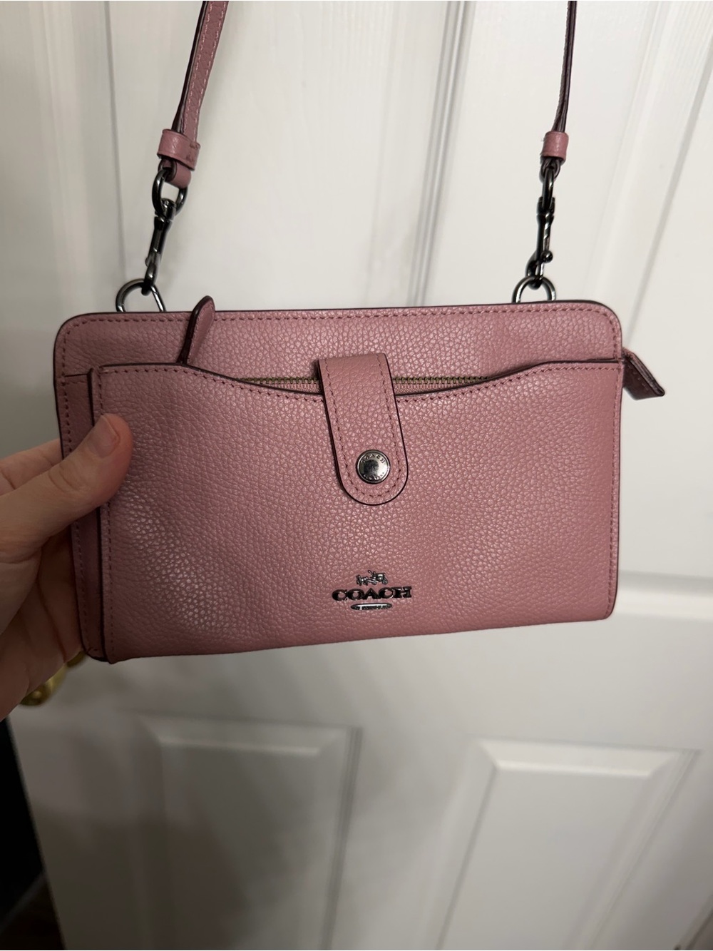 Coach Pink Pebbled Leather Crossbody Wallet mauve color or dusty pink